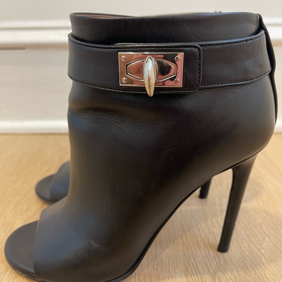 Givenchy Open Toe Shark Tooth Bootie - Picture 8 of 16